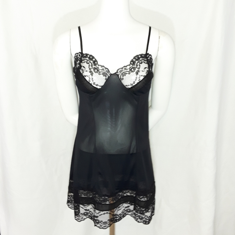 Vtg Solid Black Chantilly Lace Pleated Trim Slip M